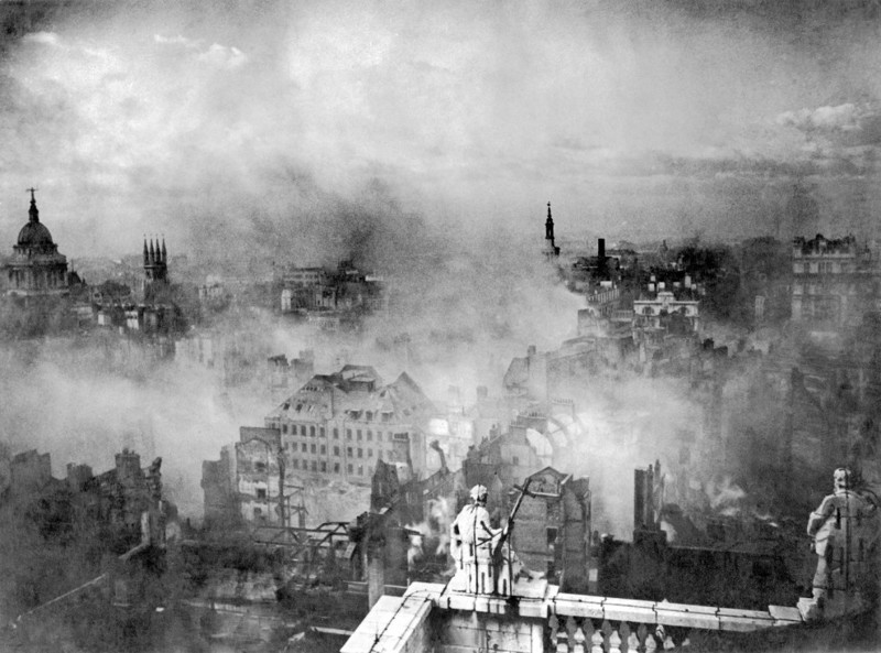 16. Бомбардировка Великобритании нацистской Германией, 29 декабря 1940 года. история, мир, фотография