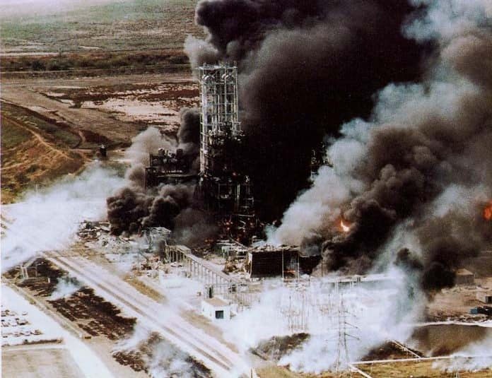 13. Взрыв на химзаводе Phillips в 1989 —23 жертвы катастрофы, техногенные катастрофы