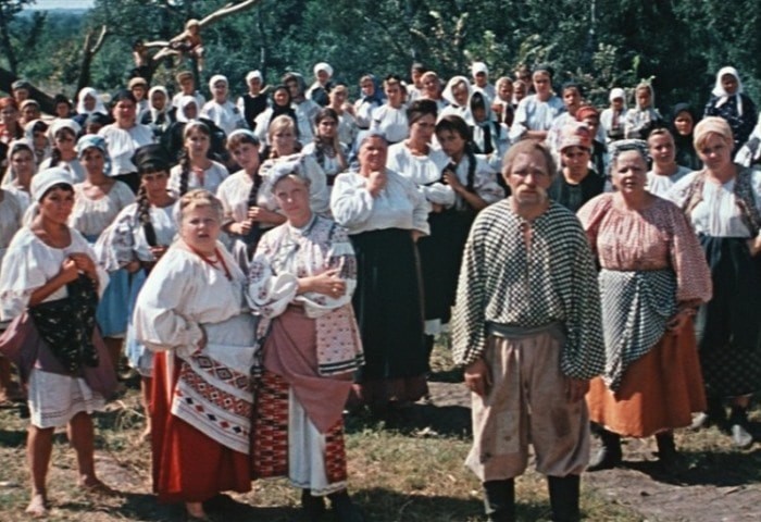 За кадром «Свадьбы в Малиновке»: как появился танец «в ту степь», а жители целого села стали актерам