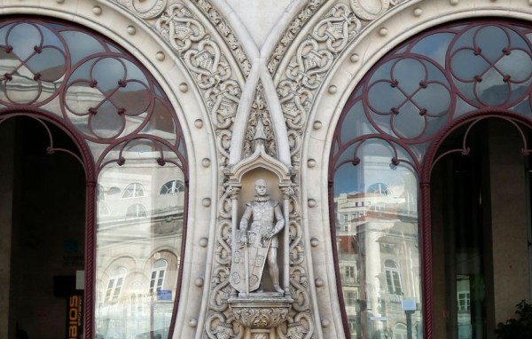 Статуя короля Себастьяна I искусство, разгильдяйство, уничтожение, шедевры