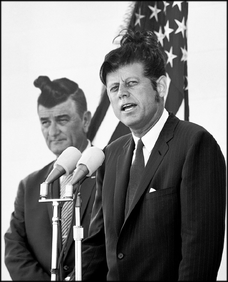 Джон Кеннеди, 35-й президент США политик, прическа, пучок