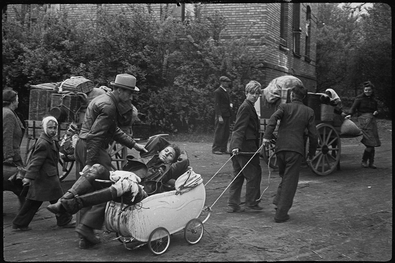 В 1941-м — аукнулось, в 1945-м — откликнулось. Пригород Берлина, май 1945 года вов, история, ретрофото, фотографии