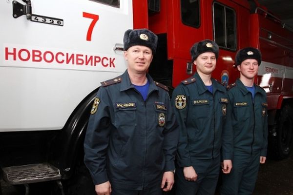 Двое новосибирских пожарных спасли из огня 44 человека 2015, героизм, герой