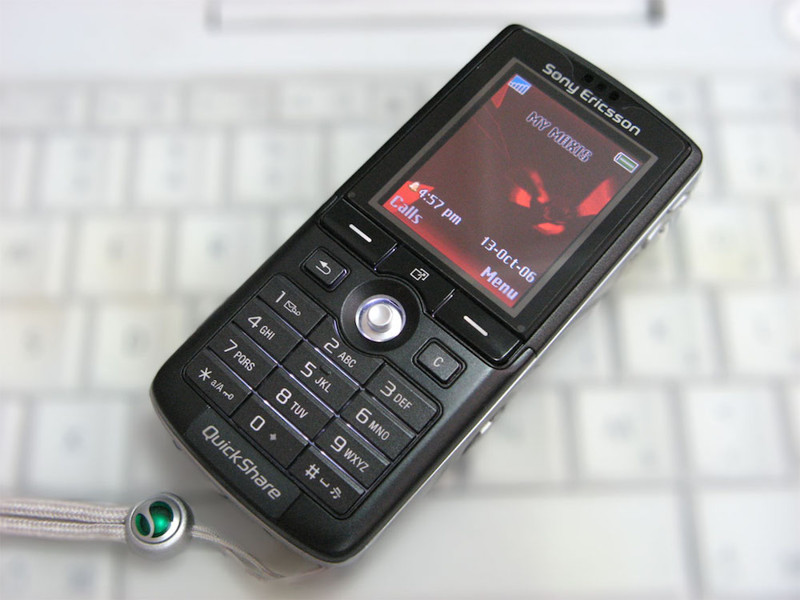 2005 - Sony Ericsson K750i. мобильные телефоны, технологии