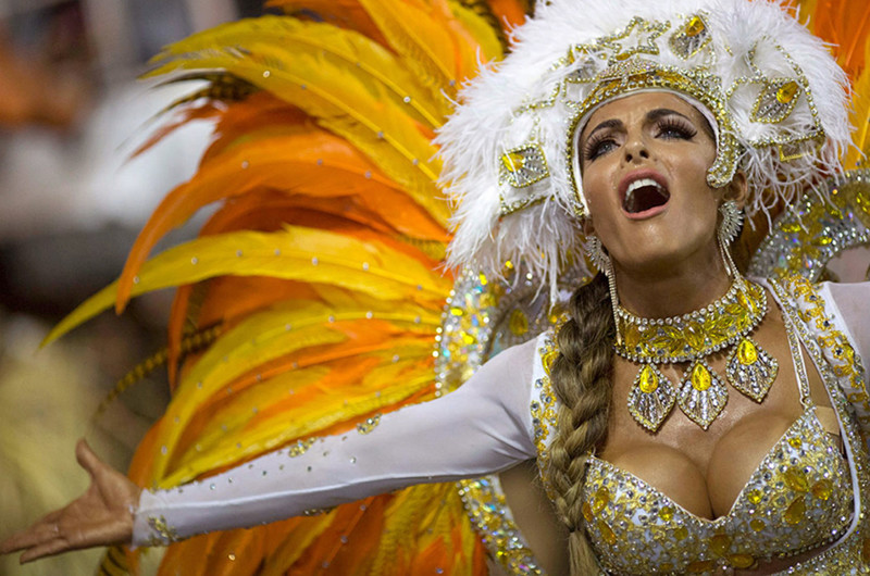 Знойные бразильянки на карнавале в Рио-де-Жанейро: устоять невозможно Карнавал Рио, бразилия, девушки