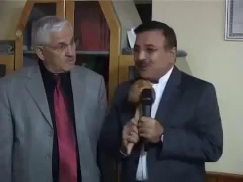 Турецкий репортер перепутал гриб с микрофоном Турецкий репортер перепутал гриб с микрофоном