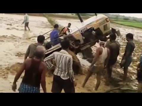 Безумные Трактора - Опасные Трюки Безумные Трактора - Опасные Трюки