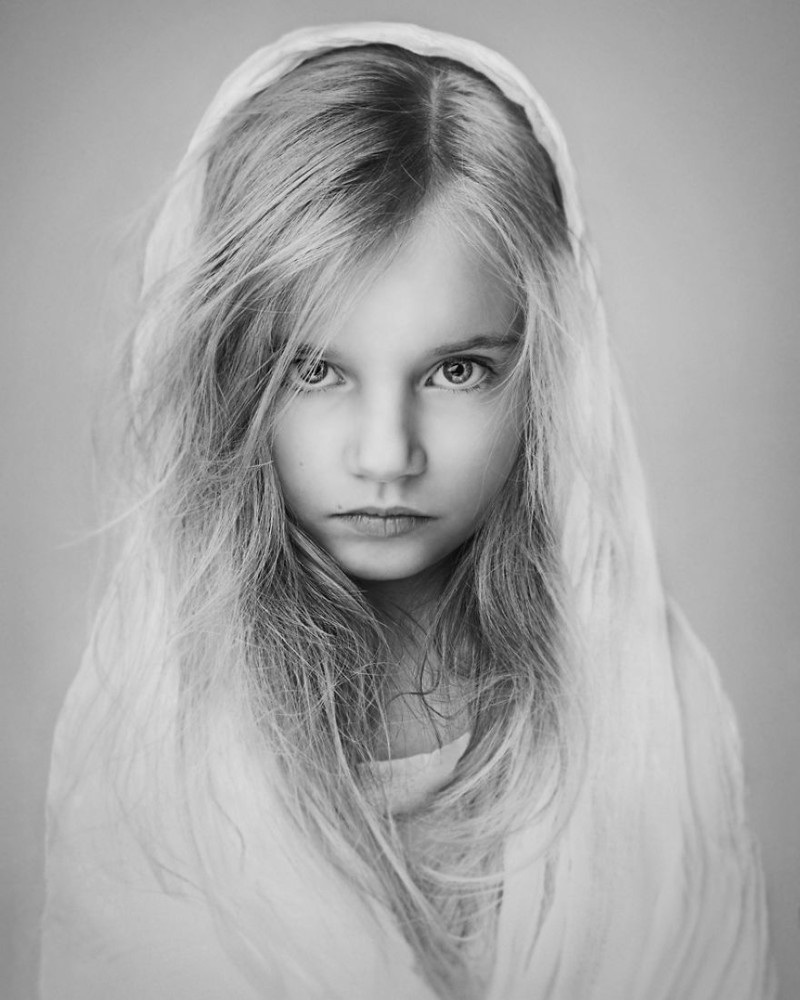 14. Аня. Фотограф: Lisa Visser, Великобритания (3-е место в номинации "Портрет", 1 этап) дети, конкурс, фотография, ч/б