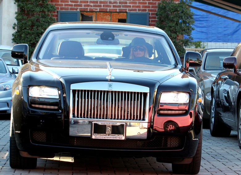 2. Пэрис Хилтон - Rolls Royce Ghost звезда, знаменитость, суперкар