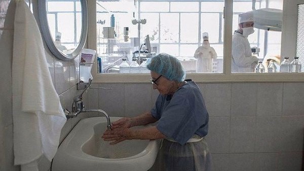 Старейшему хирургу России 87 лет!  россия, старейший, хирург