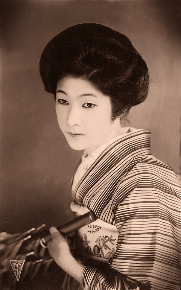 Неизвестная японская женщина с зонтиком винтаж, женщины, красота, открытки, фото