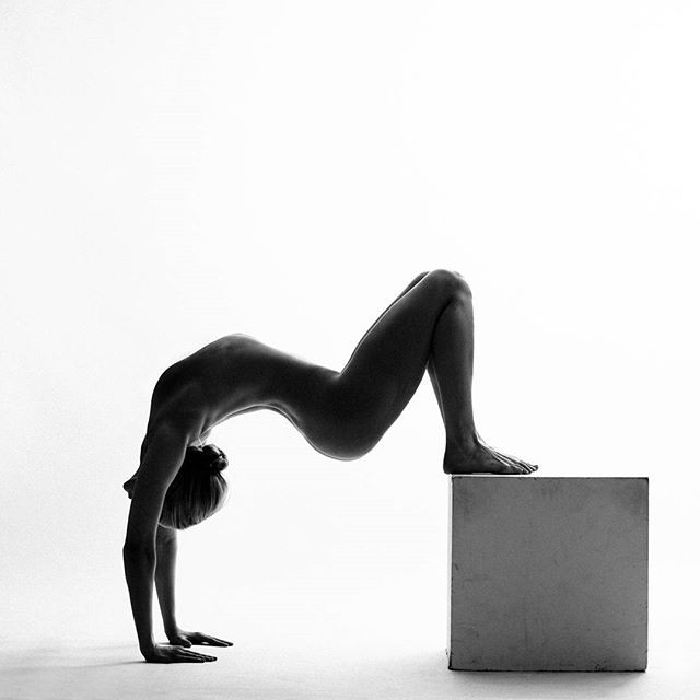 Обнажённая йога – фотографии, которые вдохновляют заняться своим телом йога, тело