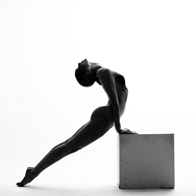 Обнажённая йога – фотографии, которые вдохновляют заняться своим телом йога, тело