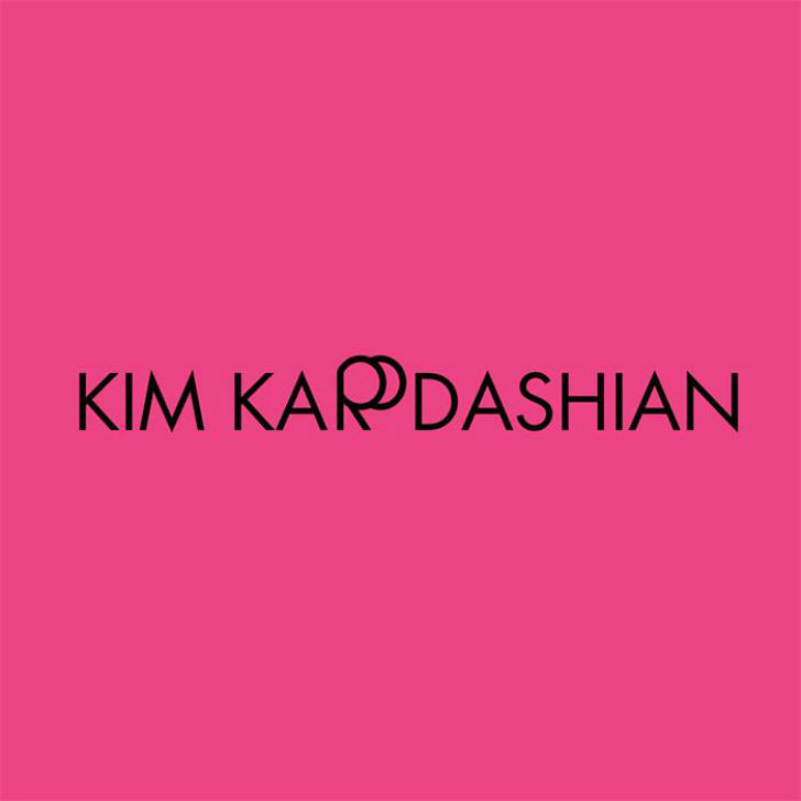 7. Ким Кардашьян дизайнер, логотип, слова