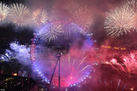 Дикая ночь: британцы встретили Новый год кутежом и развратом англия, британия, лондон, новый год, праздник, пьянка