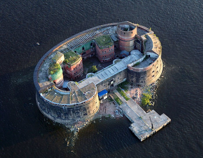 # 10 Форт Александр (Чумной Форт), Санкт-Петербург, Россия архитектурные перлы, космический дизайн, необычные дома