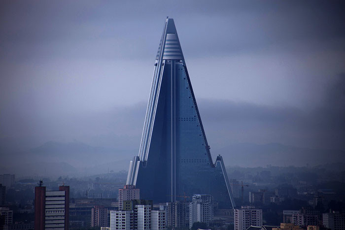 # 21 Отель Ryugyong, Пхеньян, Северная Корея архитектурные перлы, космический дизайн, необычные дома