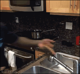 71e11b513a5f00a72854b90fcb53ea52.gif