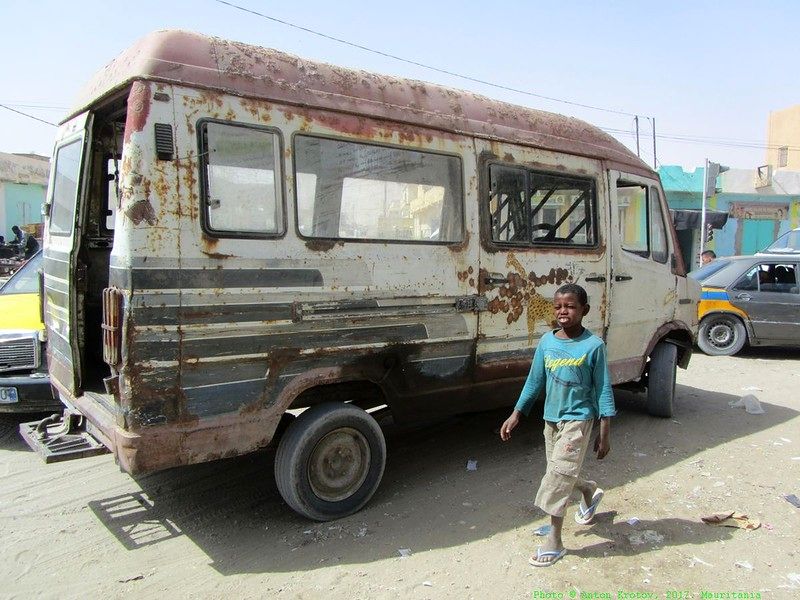 Автобусы никогда не красят, они несколько помятые Мавритания, автобус, путешествия