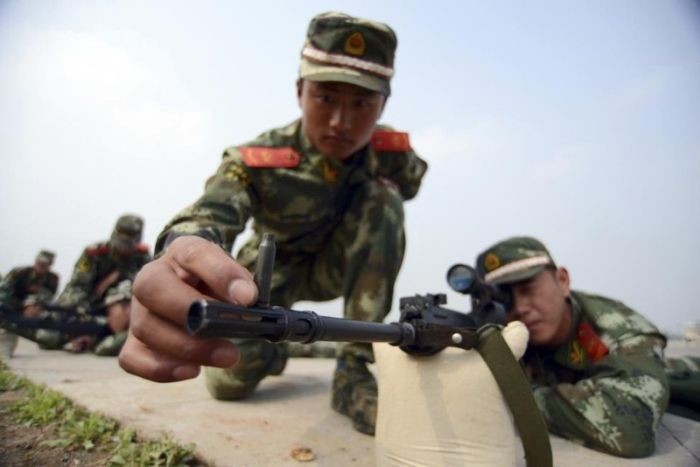 http://cdn.fishki.net/upload/post/2017/02/21/2224227/1-1475001364-chinese-soldiers-13.jpg