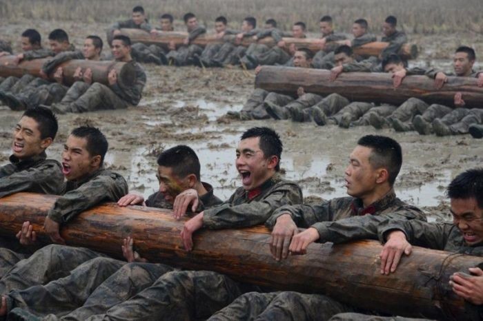 http://cdn.fishki.net/upload/post/2017/02/21/2224227/1-1475001417-chinese-soldiers-17.jpg