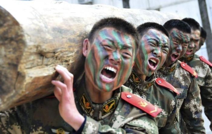 http://cdn.fishki.net/upload/post/2017/02/21/2224227/1-1475001420-chinese-soldiers-12.jpg