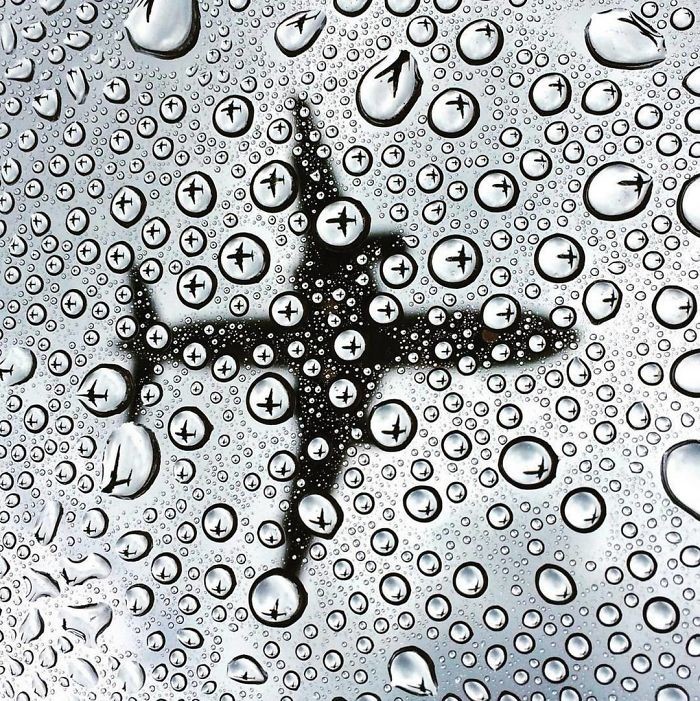 Самолет в каплях дождя искусство, мастерство, фото
