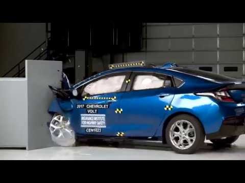 Краш-тест Chevrolet Volt, первый в 2017 Краш-тест Chevrolet Volt, первый в 2017