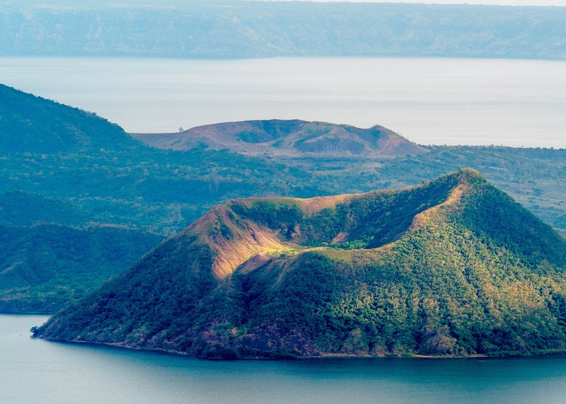 Тааль, высота 311 м,  Филиппины вулканы, действующие вулканы