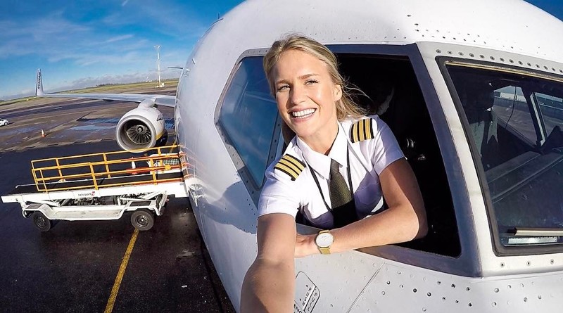 Она летает на Boeing 737 и знает все об этих самолетах Instagram, девушка, небо, пилот, самолет