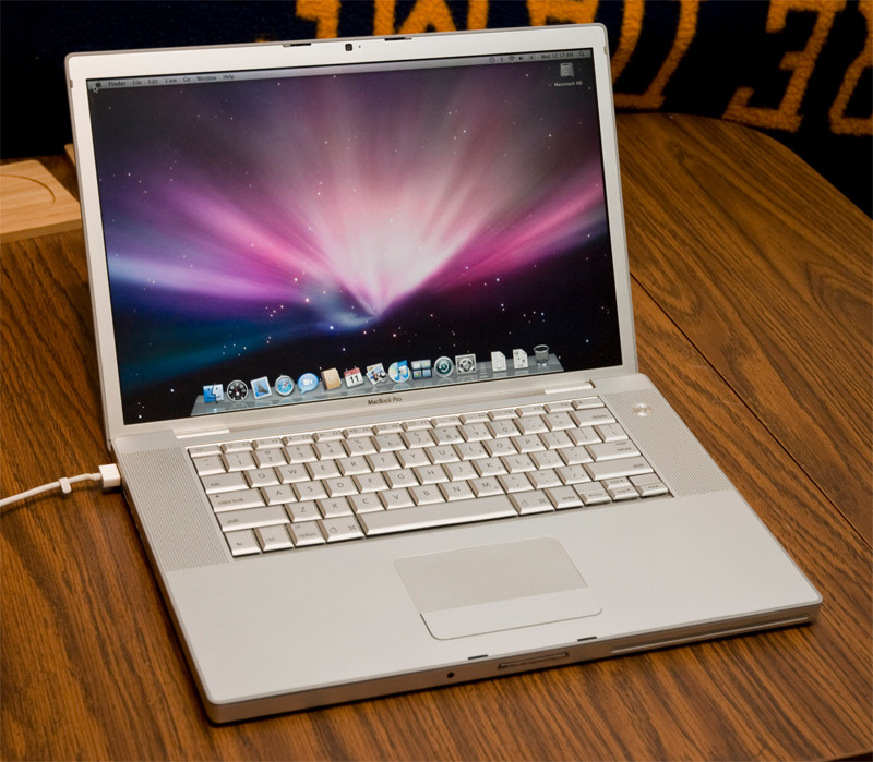 Первый MacBook  интересное, первые вещи, познавательное