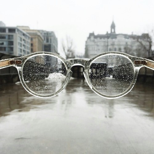 2. Дождь и снег - лучшая погода для прогулок близорукие, очкарики, очки, смешно, фото