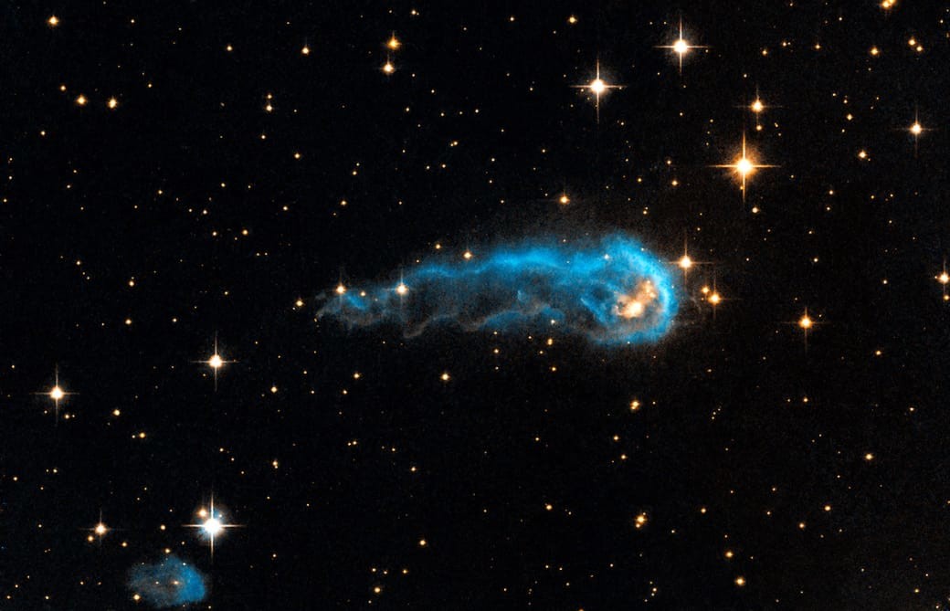 "Головастик" IRAS 20324+4057 - испаряющаяся протозвезда hubble, космические объекты, космос, хаббл