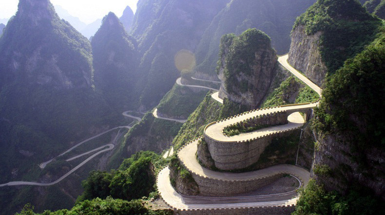 9. Дорога Tianmen Mountain, Китай железная дорога, интересно, непроходимые места, опасные дороги, тоннель, фото