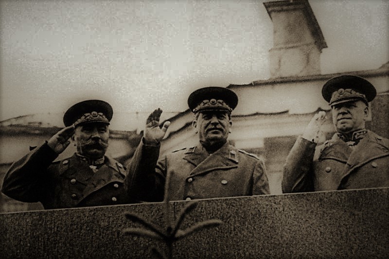Верховный Главнокомандующий Маршал Советского Союза И. Сталин.