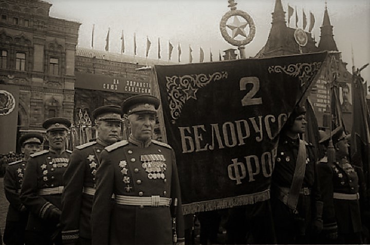 Воины 2 Белорусского фронта на Параде Победы.