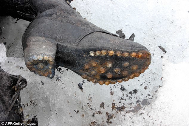Обувь миссис Дюмулен Альпы, история, исчезновение, ледник, находка, новости, пропавшие без вести, фото