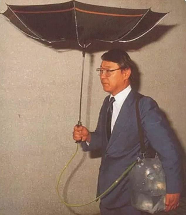 Зонтик для сбора воды забавно, изобретатели, изобретения, новые удобства, удивительное рядом, фантазеры, япония, японцы