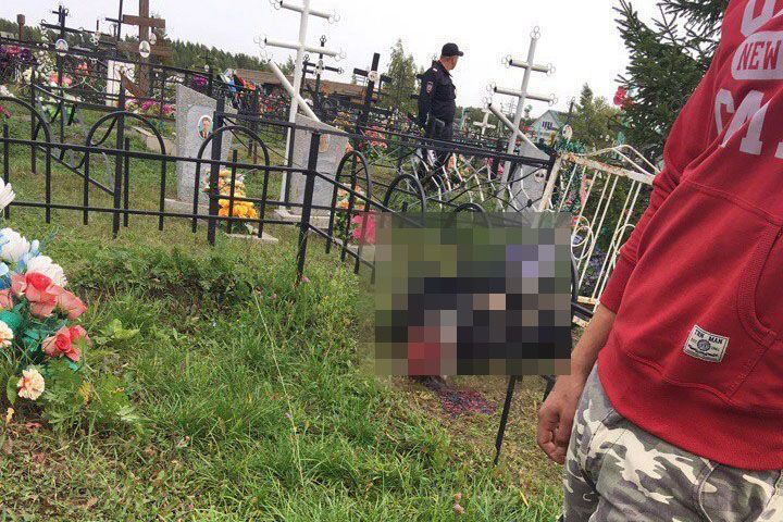 В Тамбове мужчина застрелился на могиле родителей В Тамбове мужчина застрелился на могиле родителей