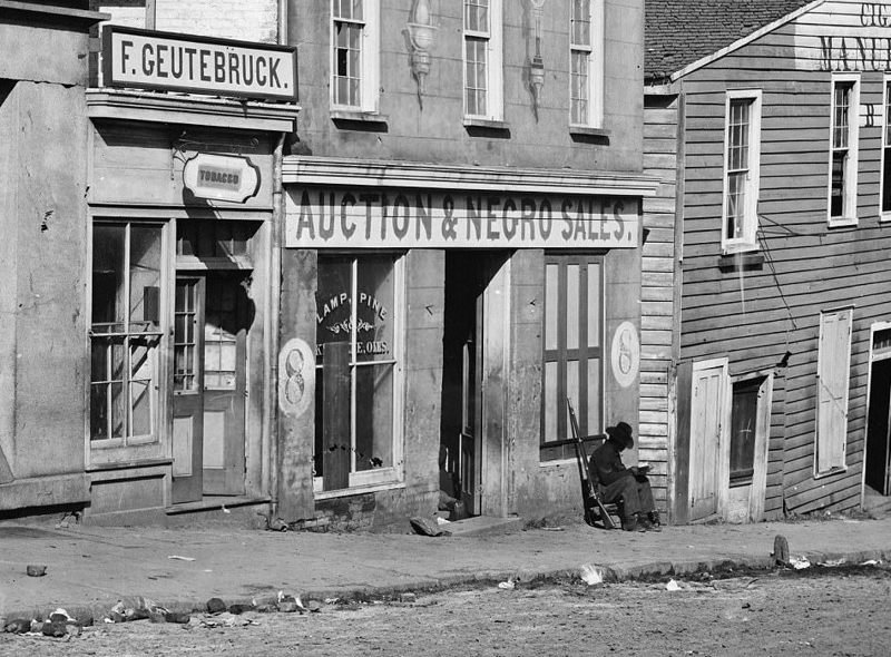 Дом с вывеской "Аукцион и продажа негров", Атланта, 1864 год аукцион, история, продажа, прошлое, раб, сша, фотография