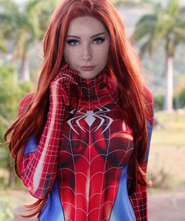Девушка человека паука