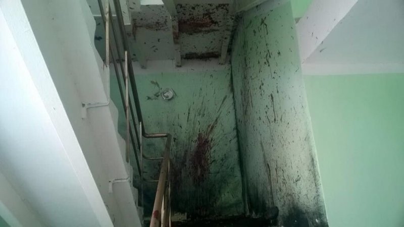 Мужчина подорвал себя гранатой в подъезде жилого дома Мужчина подорвал себя гранатой в подъезде жилого дома