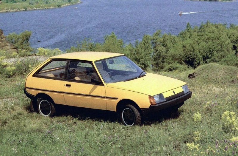 ЗАЗ 1102 или «Таврия» был одним из самых дешёвых автомобилей СССР и независимой Украины. Модель продавалась не только на внутреннем рынке, но и активно экспортировалась в разные страны мира.