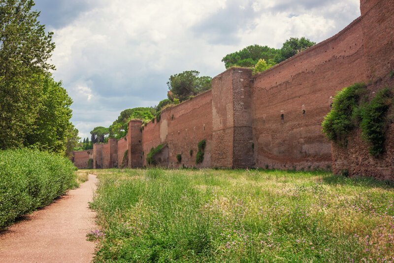 Стена Аврелиана в Риме (Италия) путешествия, стены, туризм