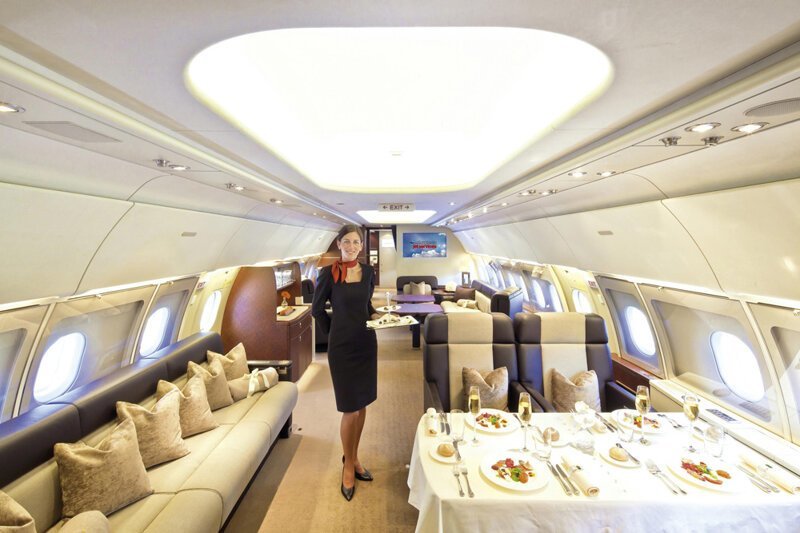 Стюардесса частного самолёта рассказала, сколько всего натерпелась за годы работы VIP самолёт, богачи, интересное, самолёт, стюардессы, фото, частный самолёт