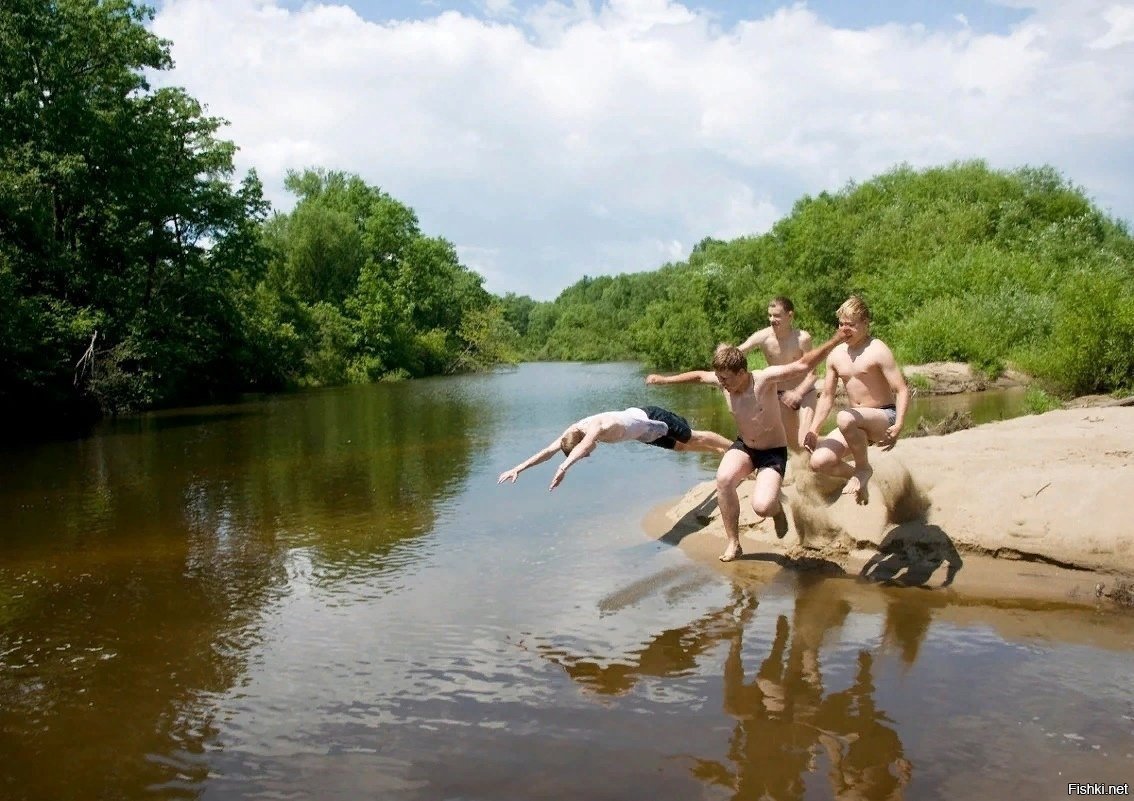 Старые лесбиянки отдыхают на реке