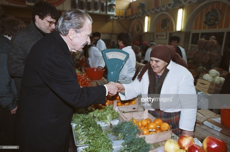 Ричард Никсон на рынке. Москва. 22 марта 1991 года.