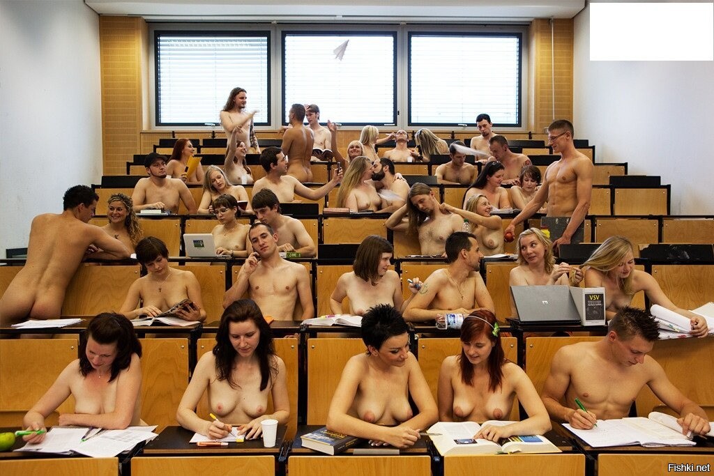 Секс студентов в университете у доски