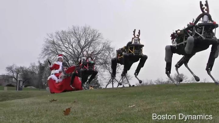 Рождественское роботизированное поздравление от компании Boston Dynamics