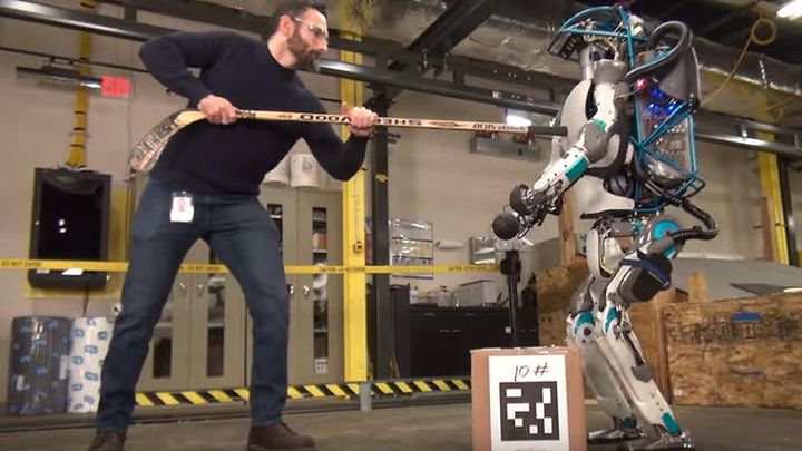Любители пинать роботов продолжают свои чудовищные эксперименты